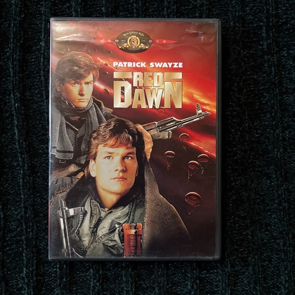 Red Dawn DVD Patrick SWAYZE Charlie SHEEN, C. Thomas HOWELL Lea THOMPSON 1998 - Picture 1 of 3